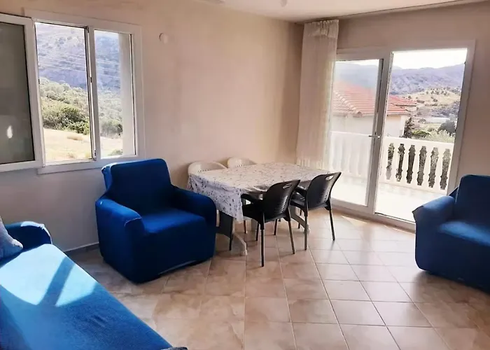 Karaburun Nergis House