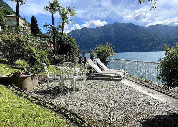 Lakeside Serenity