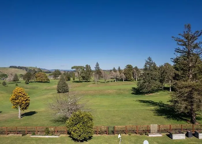 Fairway Views Entire Home