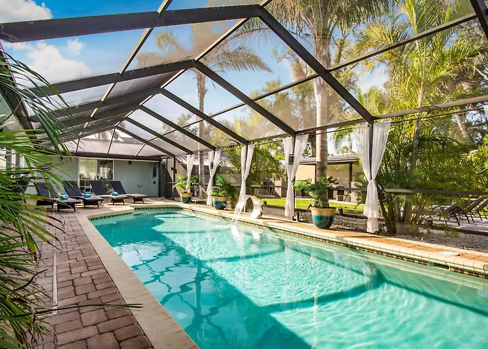 Beach Cottage With Heated Pool Just Off Siesta Key