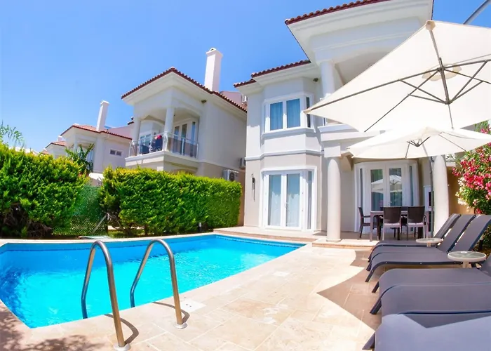 Sunset Beach Club Lebrentals