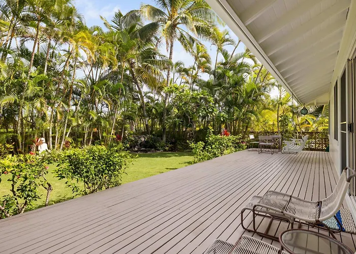 Upscale Kailua Getaway: Steps To Swim Beach!
