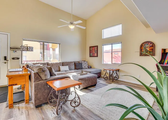 Resort Pool & Spa Access: Mesquite Condo!