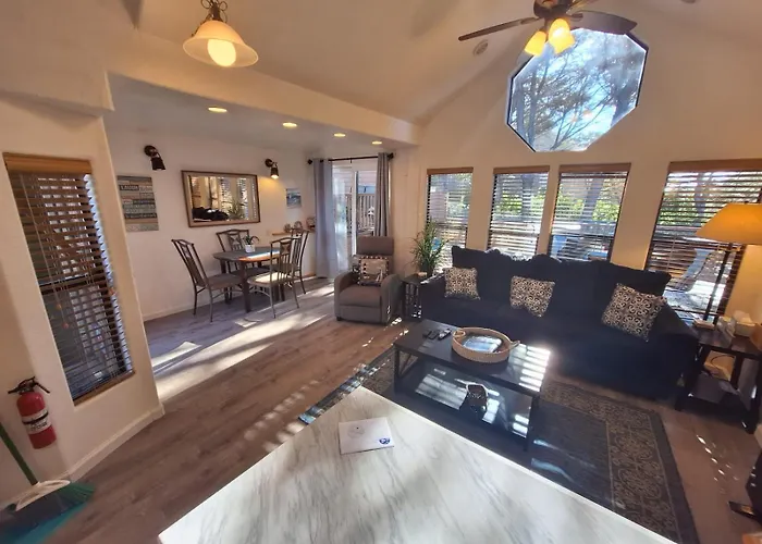 Ocean Cabin 19 With Jacuzzi Pet Friendly