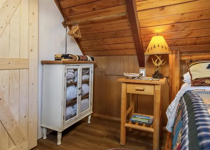 Elk Country Cabin | Wood Stove, Bbq, Ev Charger