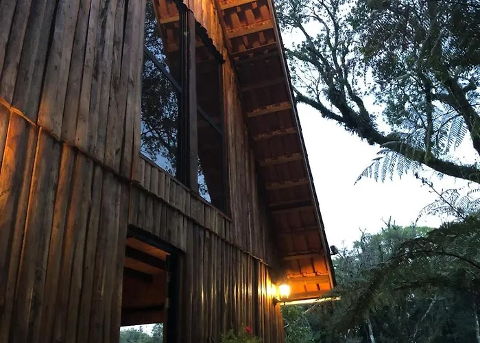 Cabana aconchegante em meio à natureza