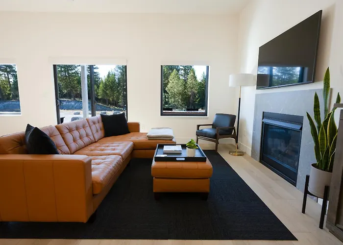 Experience Simple Montana Luxury