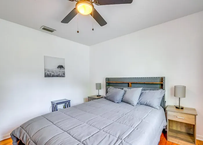 Ocala Retreat W/ Pool, Grill & Yard - Pets Welcome