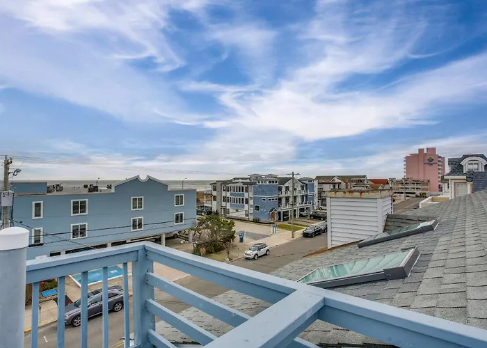 Renovated Ocean City Retreat - Walk To Beach!