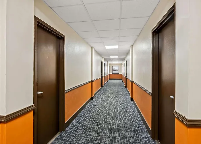 Econo Lodge Manistee