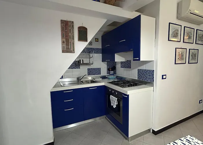 Pippo Cosy Flat Central With Ac Near Beaches