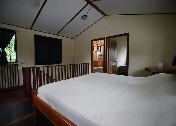 Pavones Point Surf House In Great Location