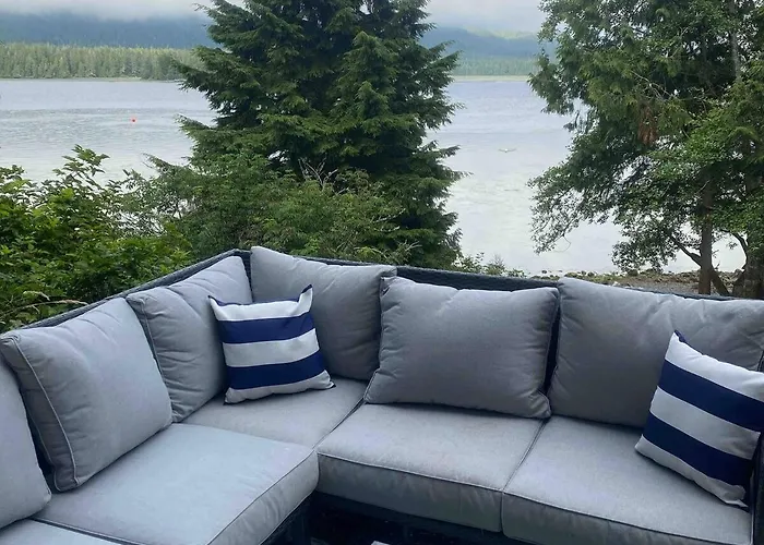 First Light - Waterfront House With Hot Tub And Sauna