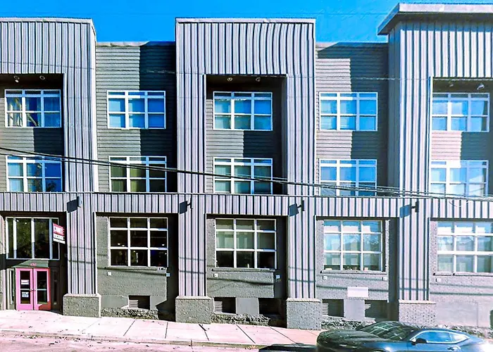 Brand New Modern 1Bd Loft In Downtown With Free Parking