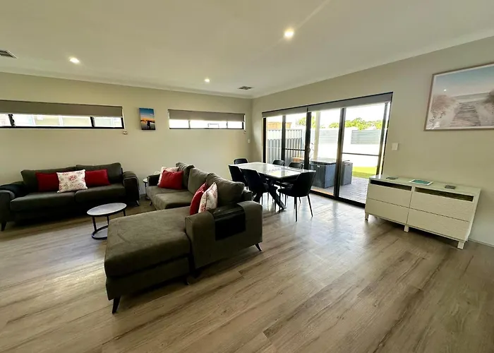Arlia - Busselton