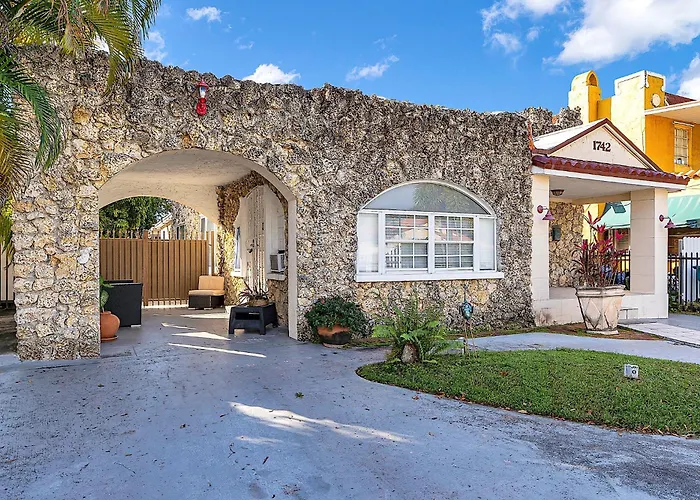 Private Studio In Little Havana
