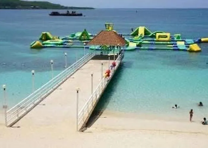Lux Sea View Camelot Village Discovery Bay