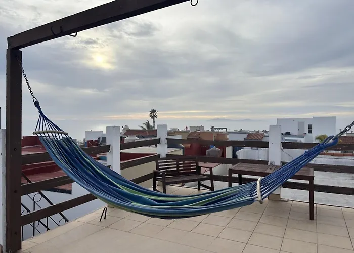 Spacious Rooftop House W/ King Bed