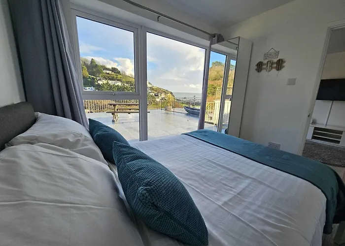 Sea View Villa Millendreath Looe