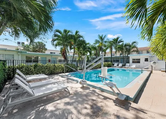 Cozy Studio In Lake Worth With Pool