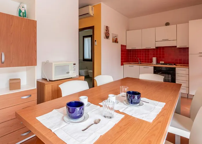 3 Bedroom Nice Home In Albarella Ro