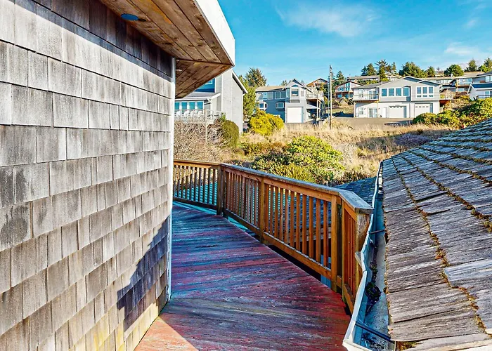 Carousel House In Pacific City