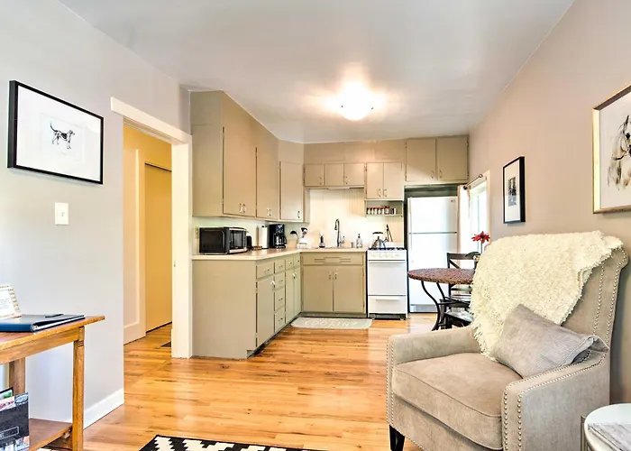 Historic Apartment - Walk To Csu Campus + Old Town