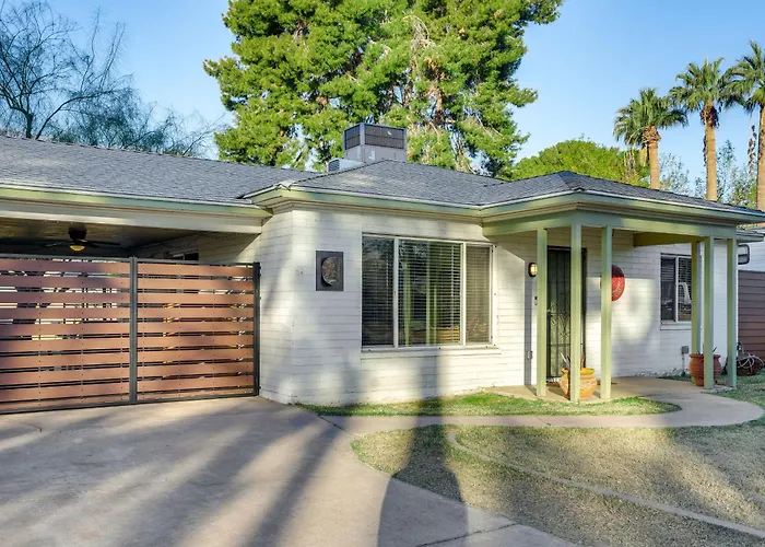 Pet-Friendly Phoenix Home: Breezeway & Fenced Yard
