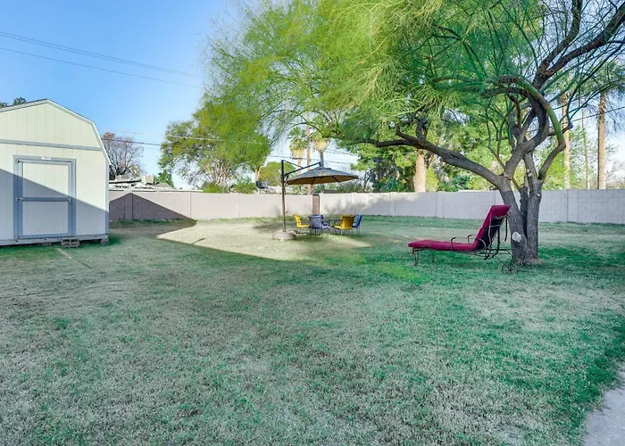 Pet-Friendly Phoenix Home: Breezeway & Fenced Yard