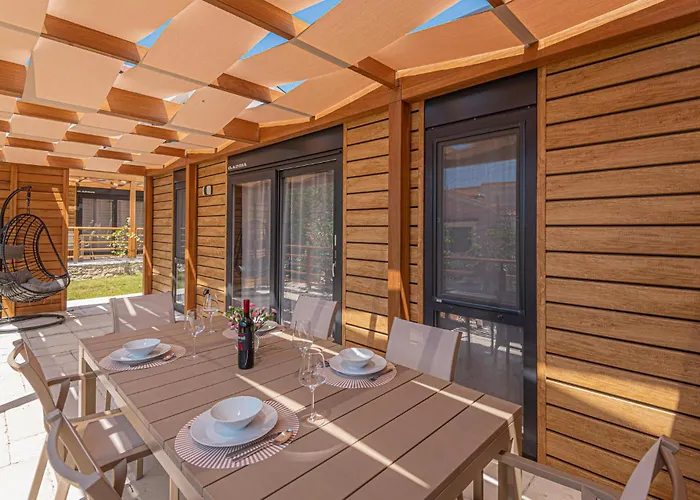 Lovely Home In Brodarica