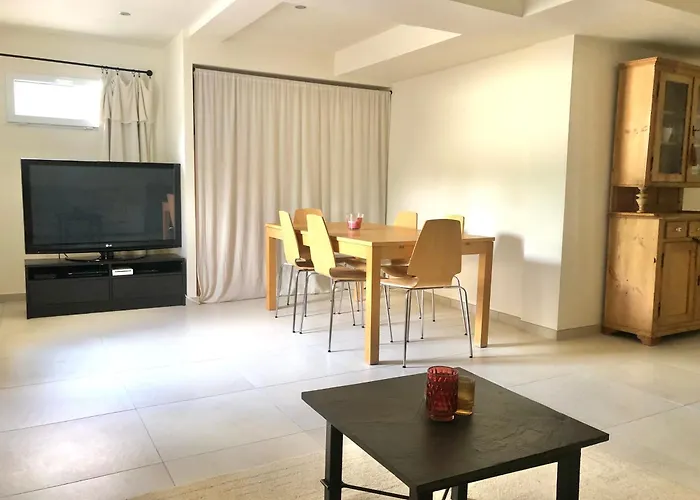 The Hope, Appartement Au Sein D'Une Maison Avec Piscine