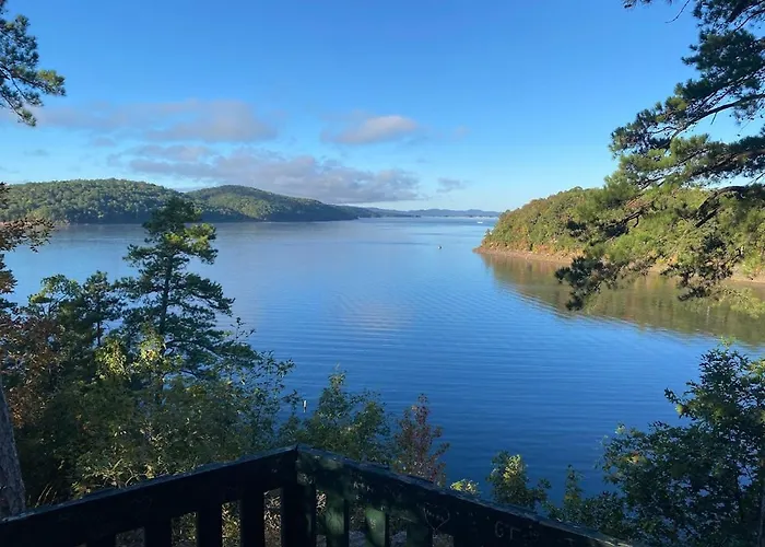 Unmatched Lake & Valley Views Near National Park