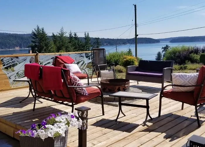 Cozy Quiet Suite With Private Hot Tub With Ocean Views