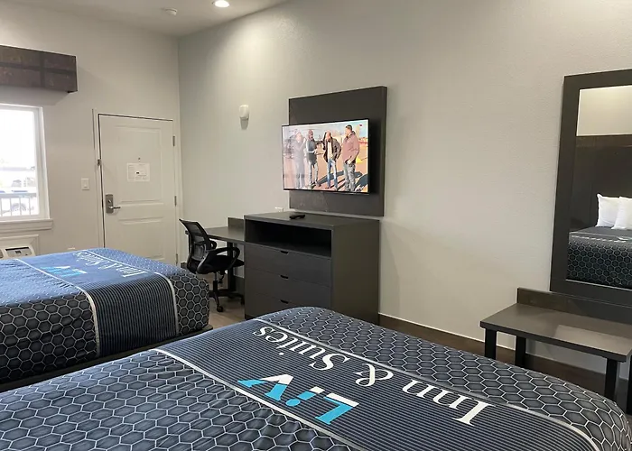 Liv Inn & Suites Houston