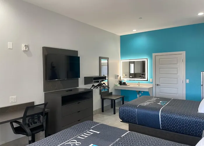 Liv Inn & Suites Houston