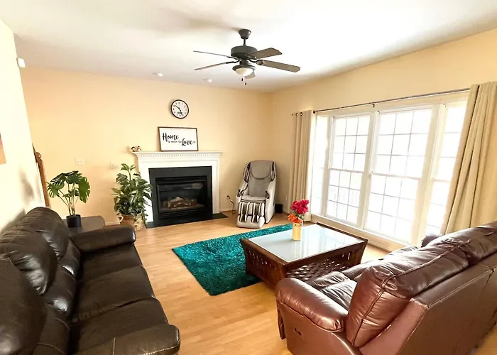 Comfortable Rooms In A Single Family House In Chapel Hill Near Unc Duke Rtp, With Massage Chair