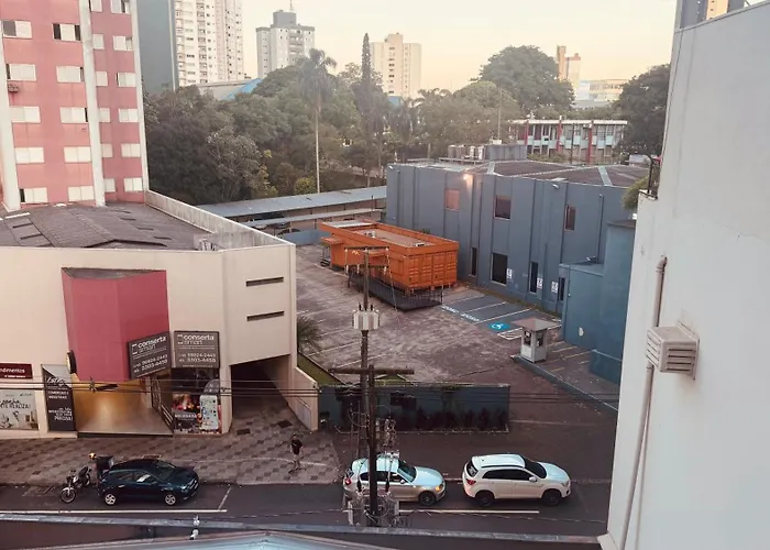 Apto no Centro, com Ar Condicionado e Lava e Seca
