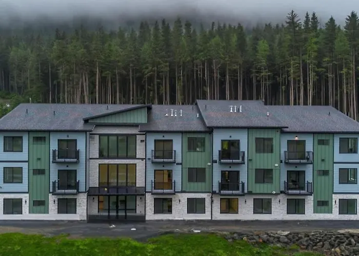 Luxury Views, Affordable Stay A306