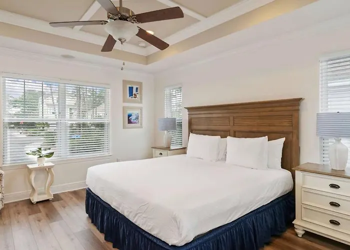 Beautiful 4 Bedroom Near Rosemary Beach!