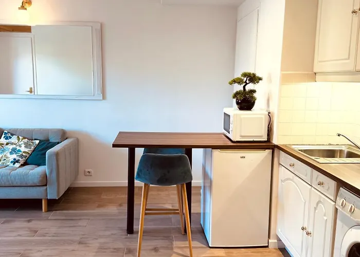 Claelle Appartment - 200M Beach