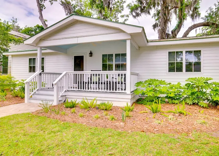 Home In Beaufort Historic District W/ Private Yard
