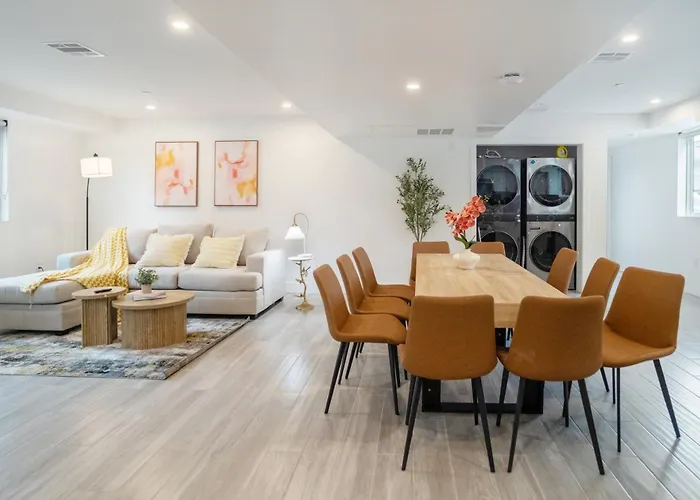 Cozy Urban Retreat Near Downtown La & Usc - Private Room With Shared Living Room And Kitchen