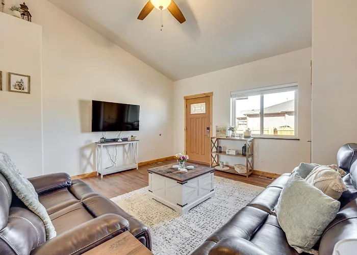 1 Mi To Main St & Riverwalk: Home In Canon City