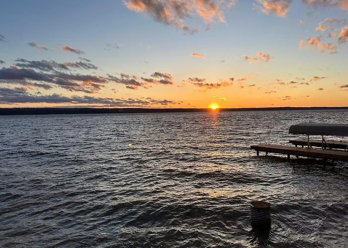 Boat, Grill & Unwind: Lakefront Cayuga Home!