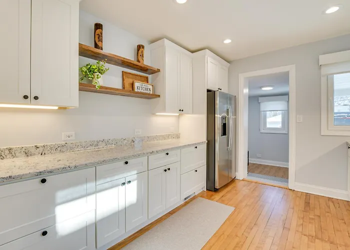 2 Mi To Northwestern: Updated Home W/ Game Room!