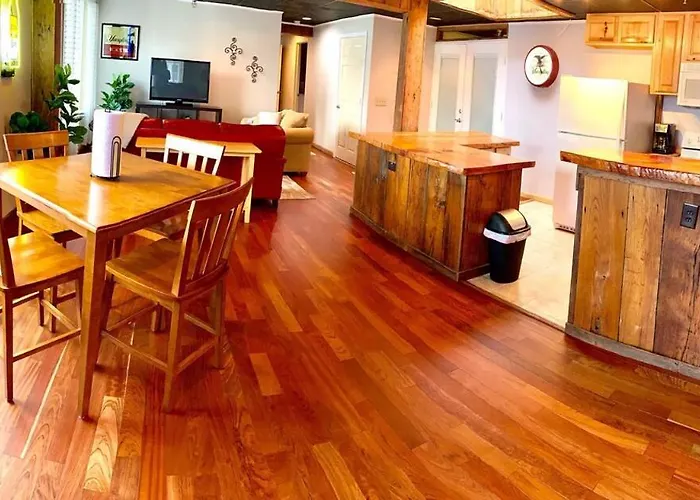 Black Jacks Downtown Loft
