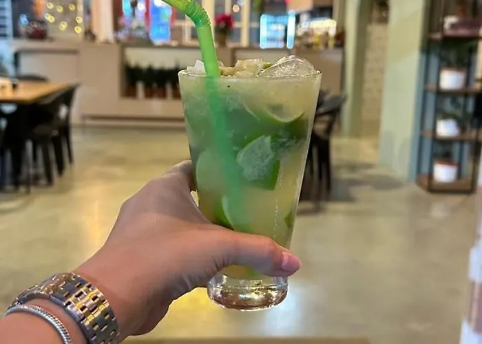 Casa Flora - Pousada&Pub