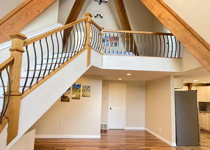 Well Appointed Residence With 3 Bedrooms 4 Beds