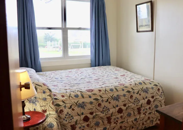 Shining Waters - Ingleside Cottages