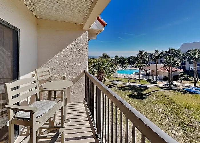 Ocean Village Club Q32